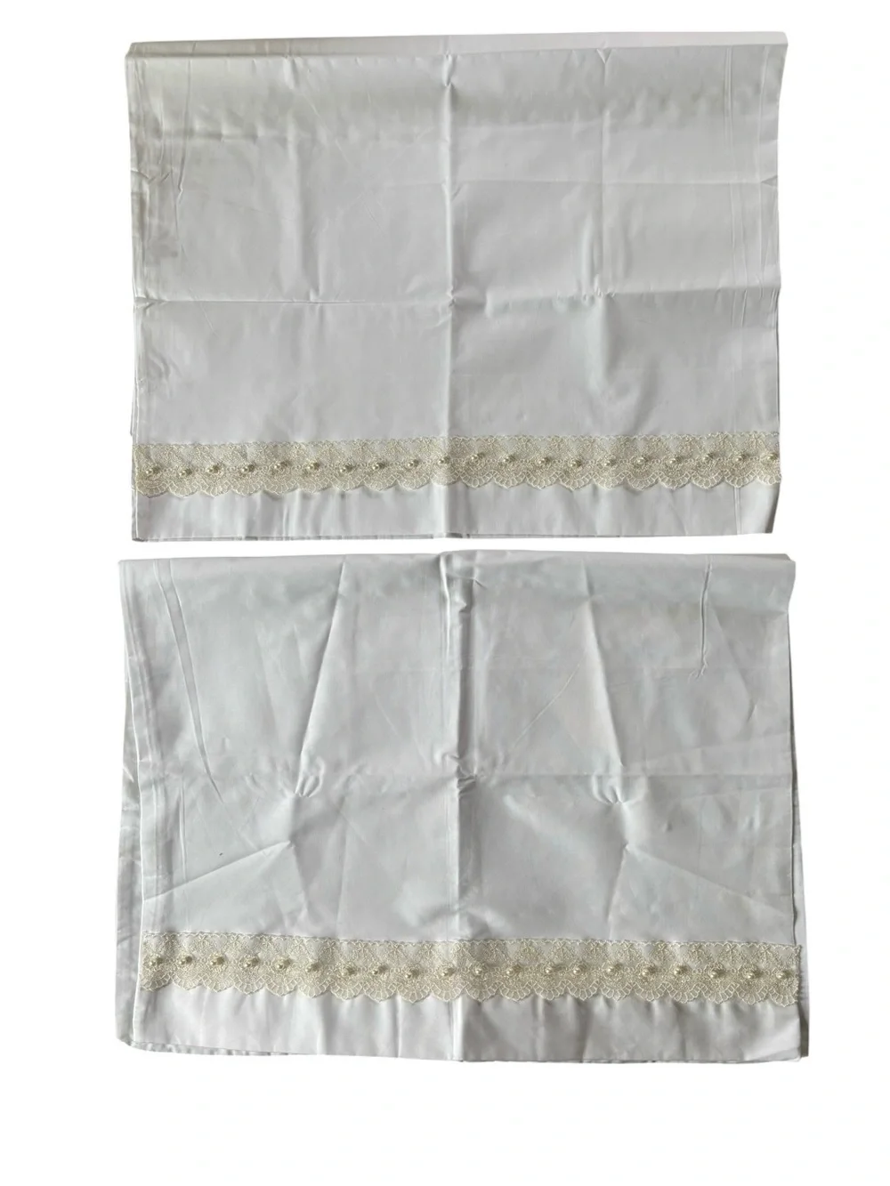 Set 2 White Cotton Blend Crisp Pillowcases Embellished W/Lace Faux Pearl Beads